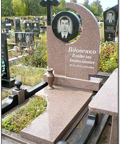 Памятники Цоколя, столы, лавки
