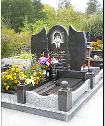 Памятники Цоколя, столы, лавки