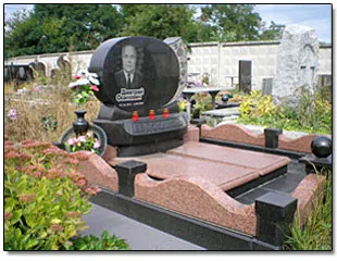 Памятники Цоколя, столы, лавки