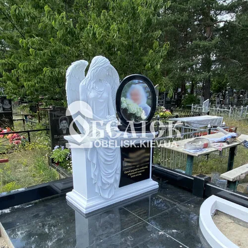 Памятники Мемориальные скульптуры, бюсты, статуи