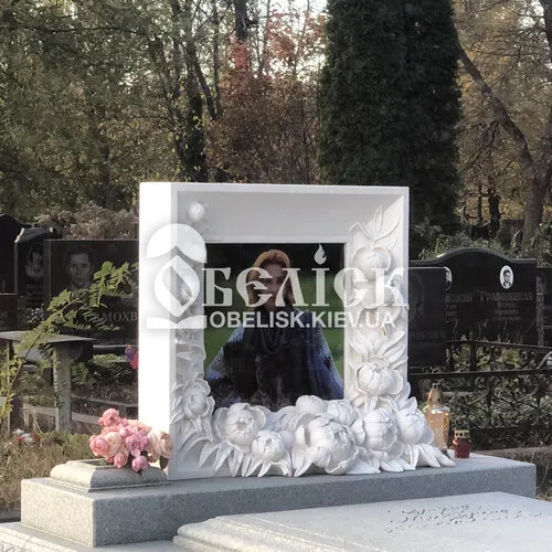 Памятники Мемориальные скульптуры, бюсты, статуи