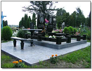 Памятники Цоколя, столы, лавки