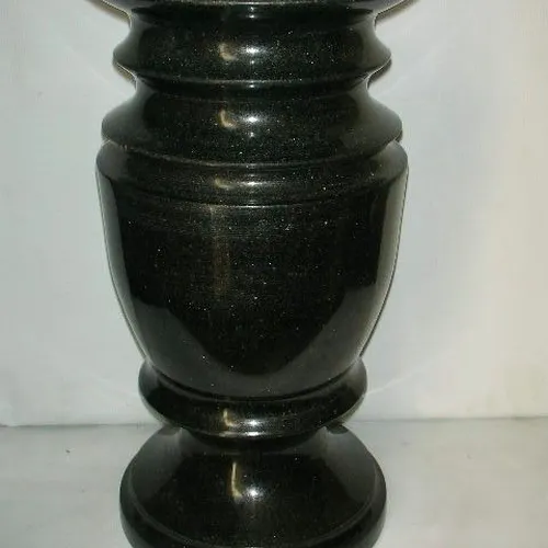 Памятники Вазы, лампады, крестики, фурнитура